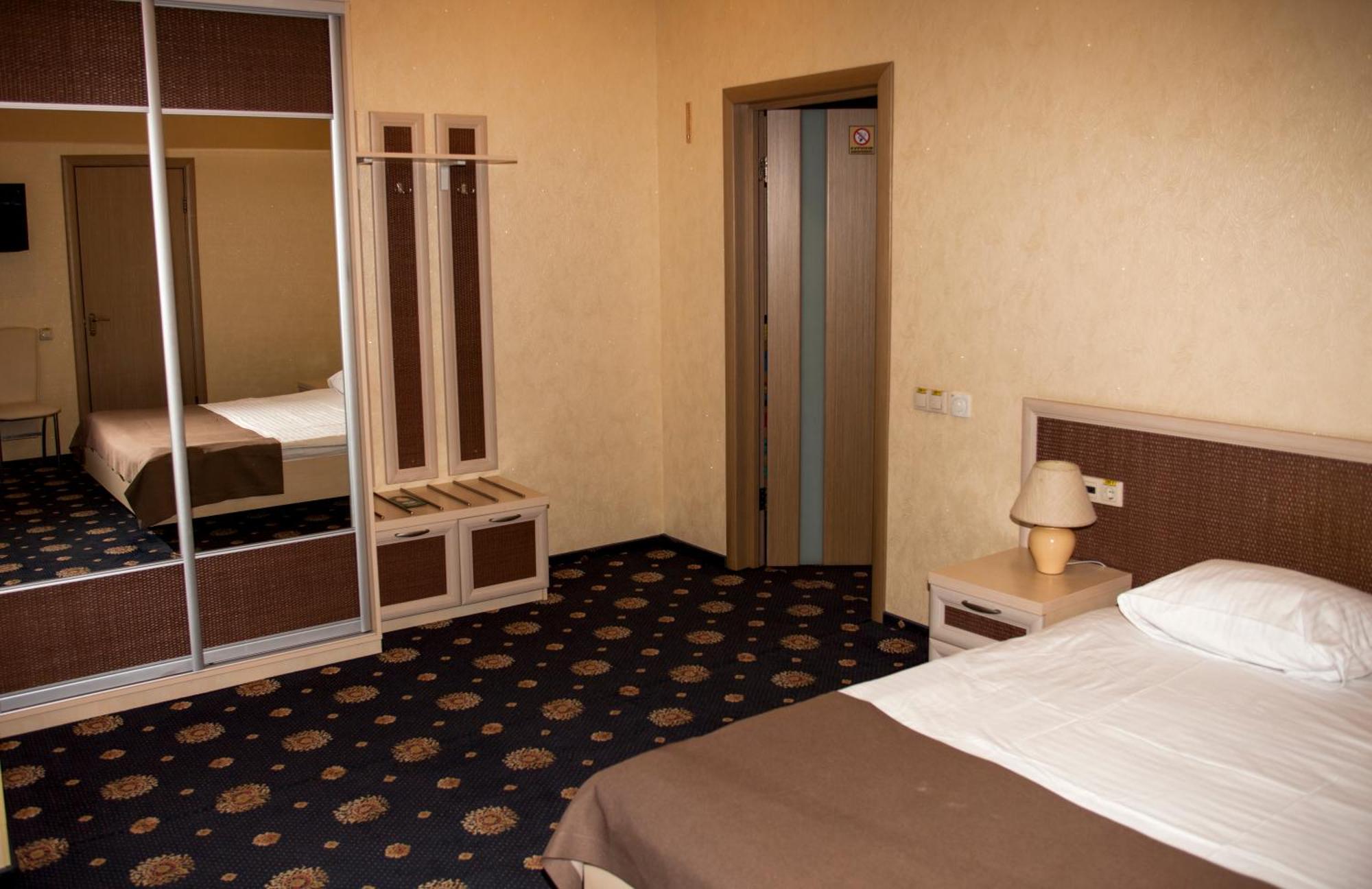 Gonchar Hotel Kiev Dış mekan fotoğraf