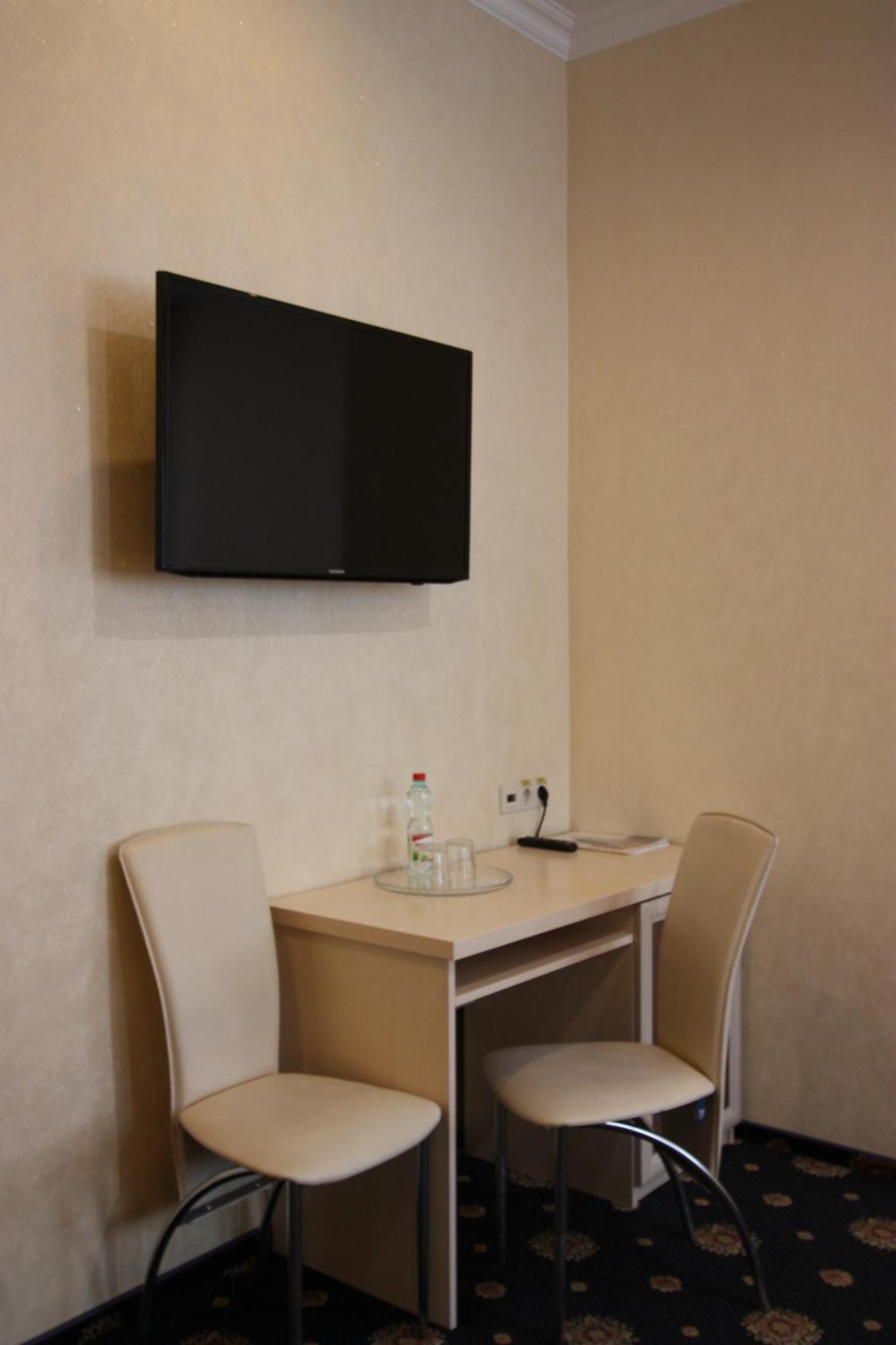 Gonchar Hotel Kiev Dış mekan fotoğraf