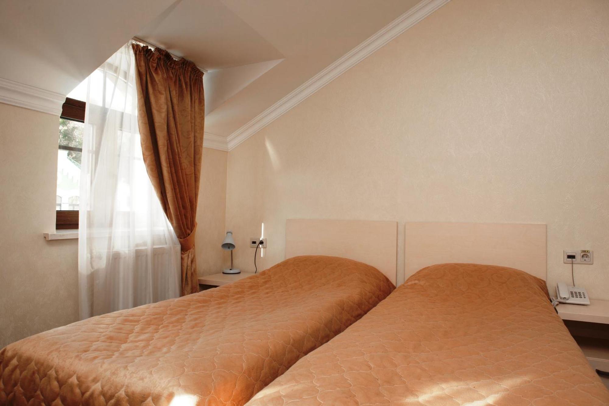 Gonchar Hotel Kiev Oda fotoğraf