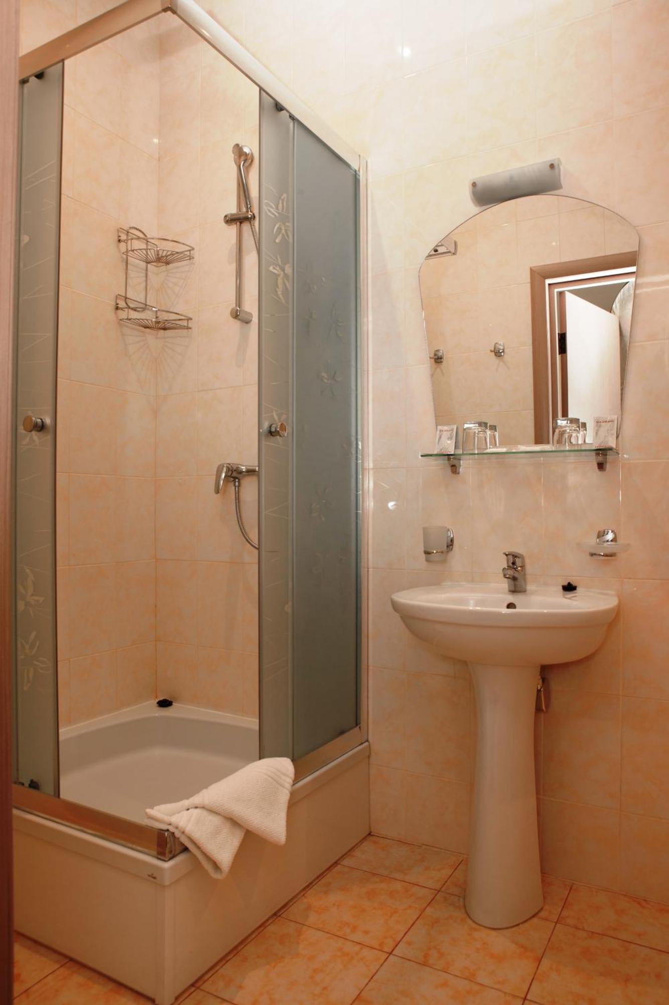 Gonchar Hotel Kiev Oda fotoğraf