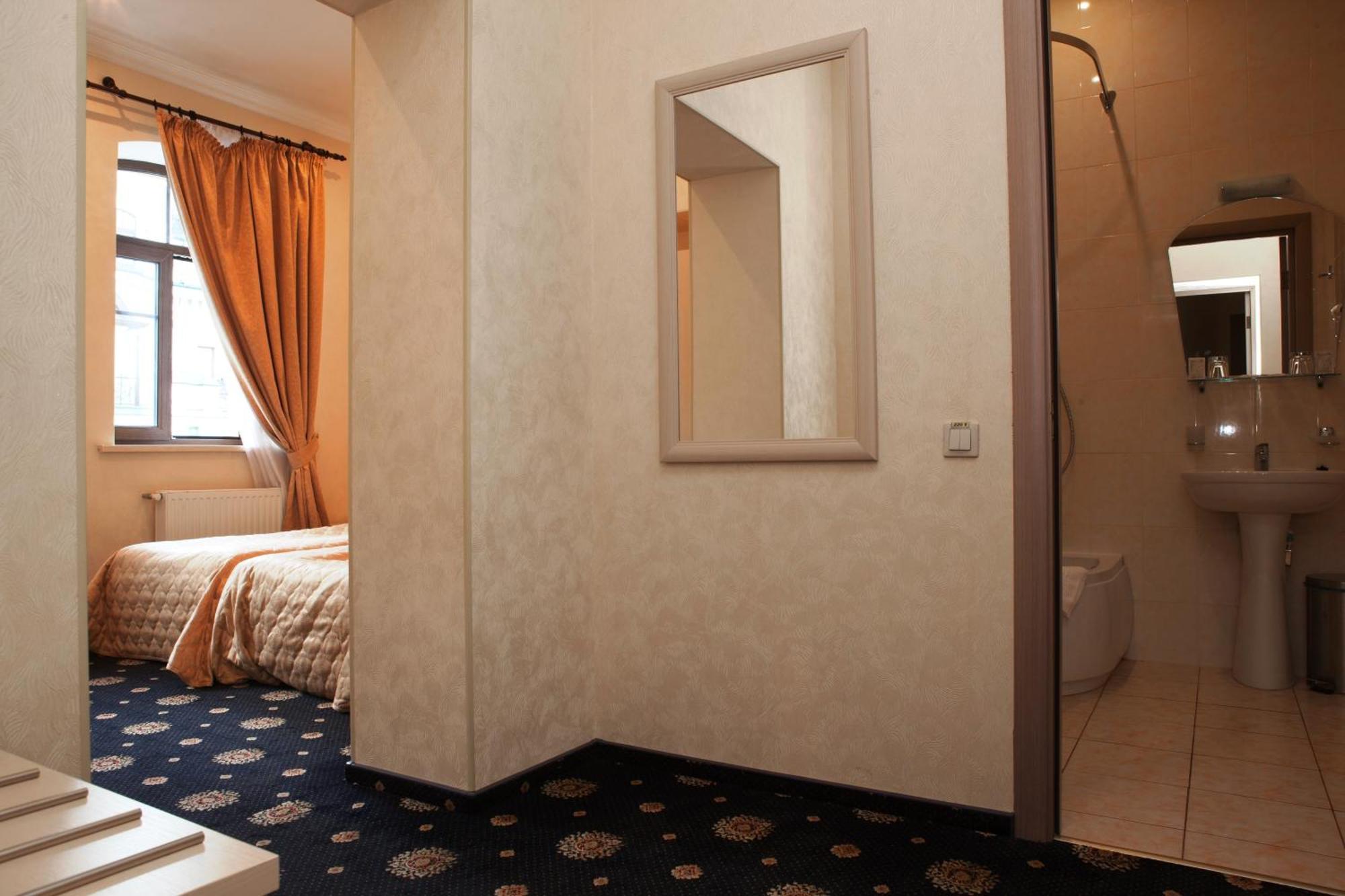 Gonchar Hotel Kiev Oda fotoğraf